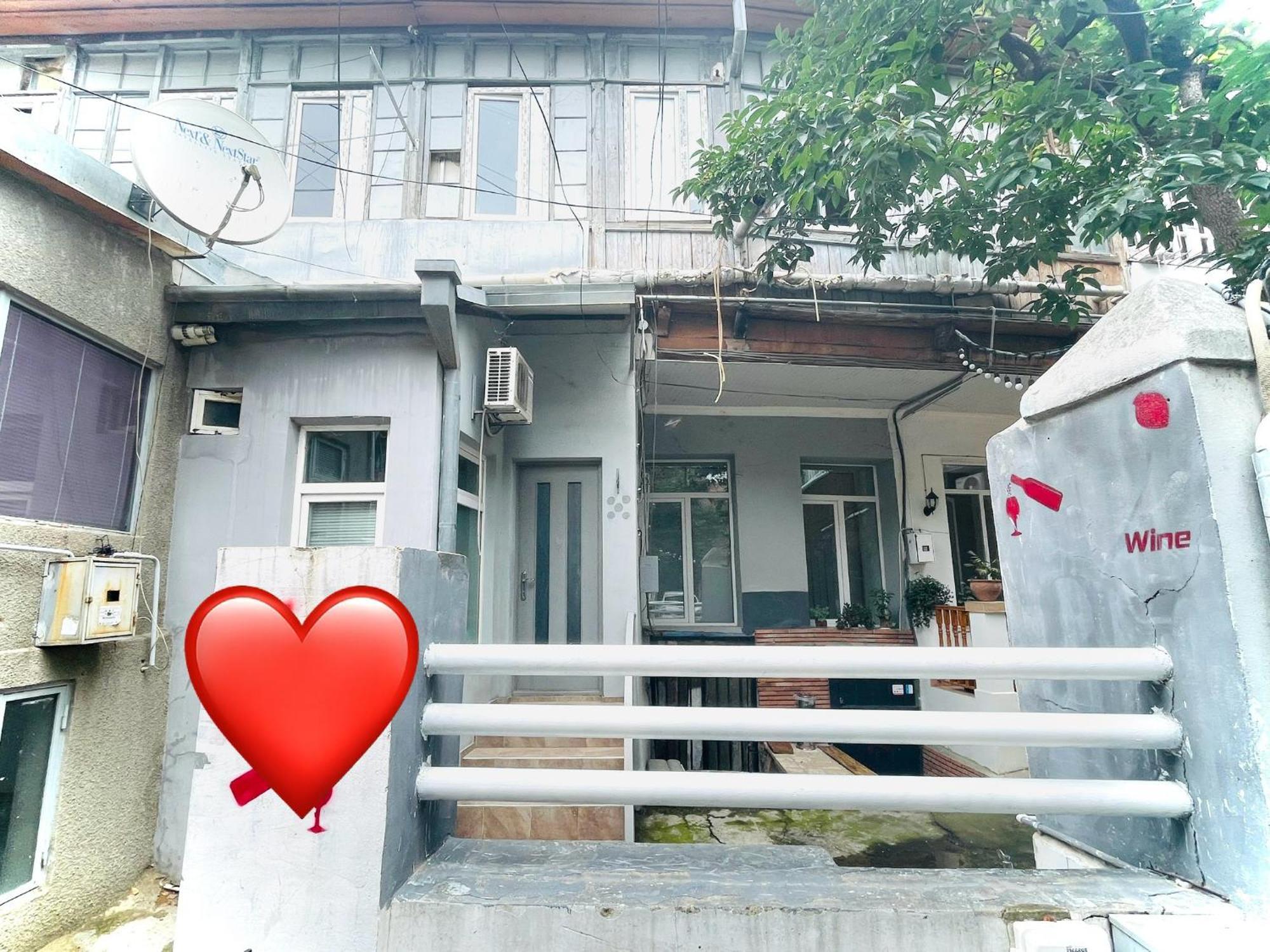 Nutsa'S Apartment In Old Tbilisi Exterior photo
